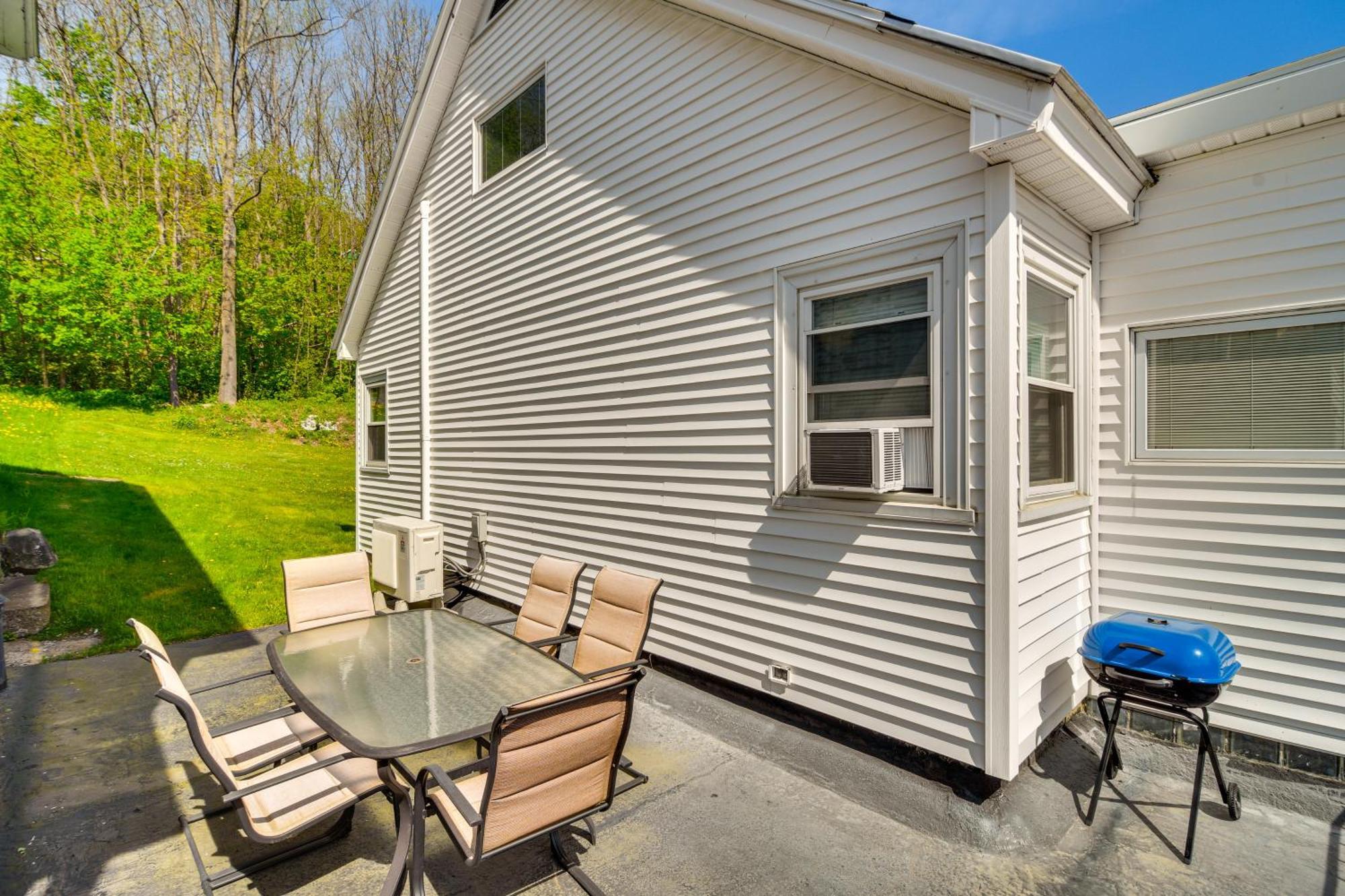 Villa Cozy Berlin Getaway Near Hiking And Atv Trails! à Gorham Extérieur photo